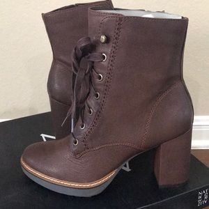 Callie Naturalizer Boots